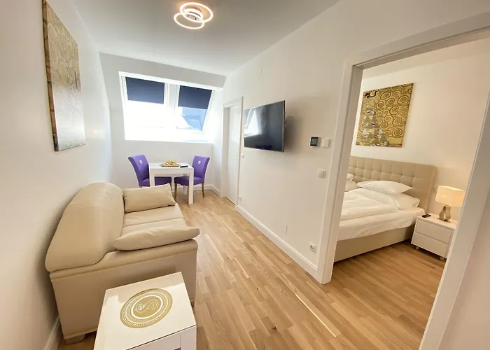 Steiner Residences Nestroyplatz 公寓