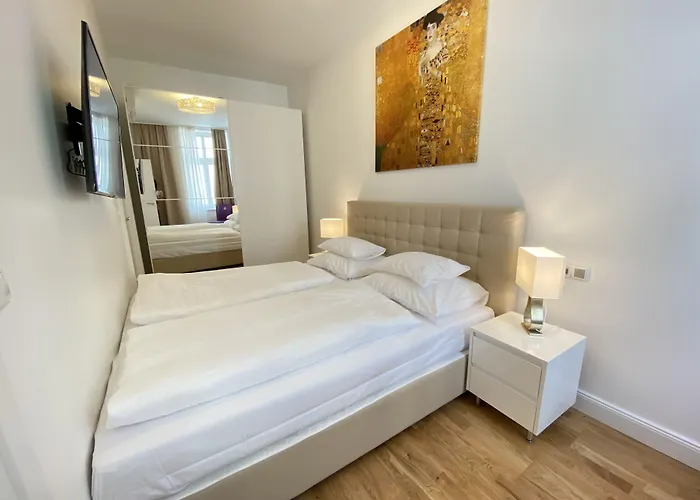 Steiner Residences Nestroyplatz *