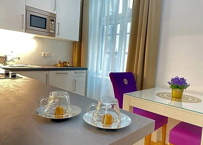 Steiner Residences Nestroyplatz 公寓