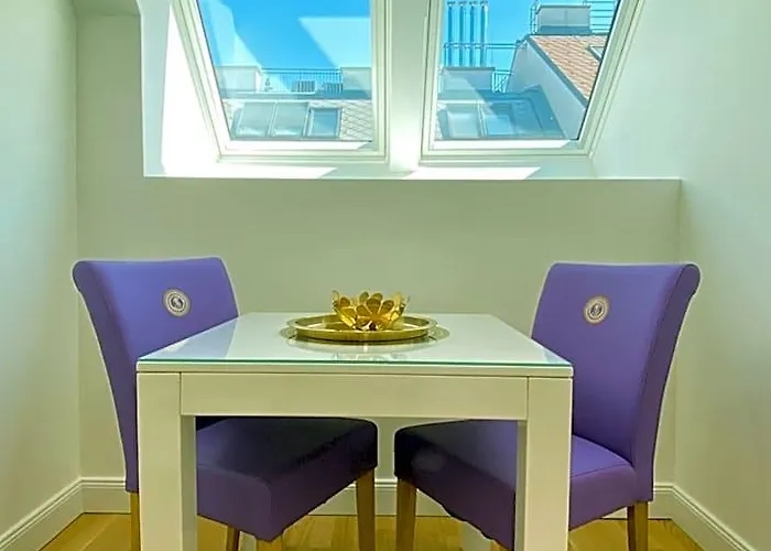 Steiner Residences Nestroyplatz *